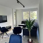 Nayla Apartament *